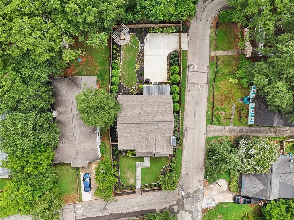 792 Livingstone Place