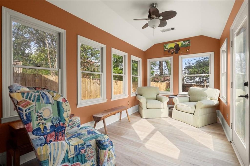 916 Virginia Circle Northeast Circle NE