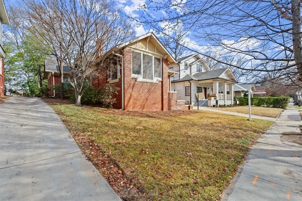 916 Virginia Circle Northeast Circle NE