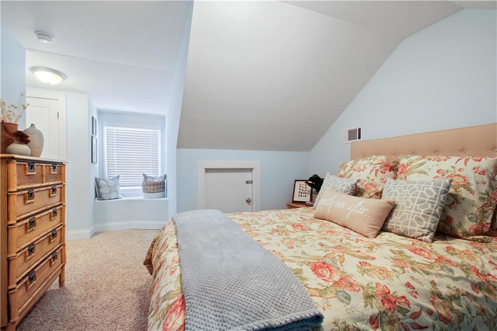 1265 Oldfield Road