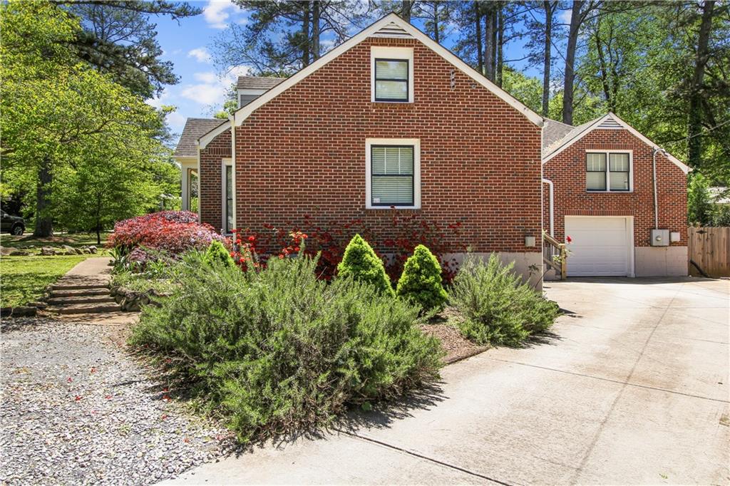 1265 Oldfield Road