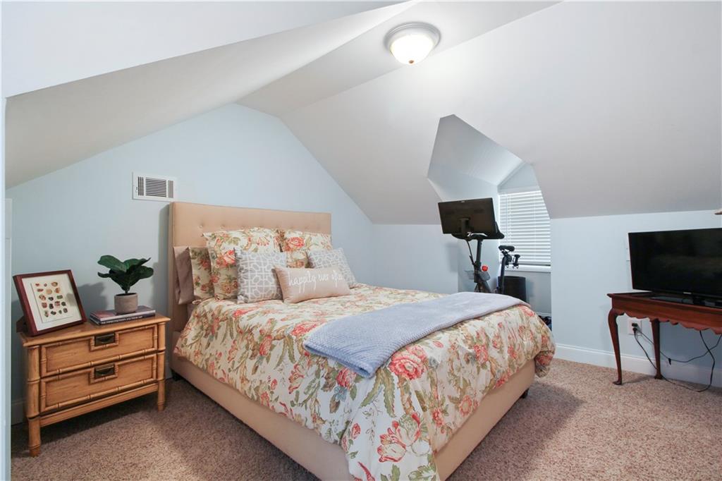 1265 Oldfield Road