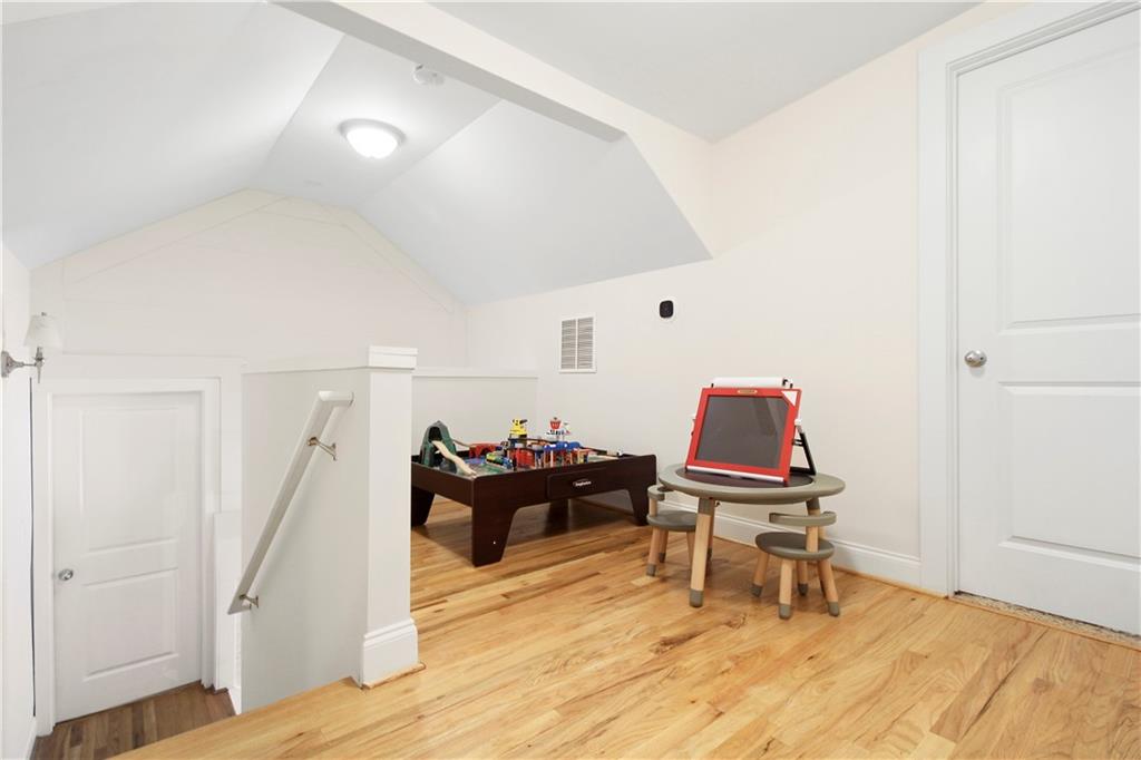 1265 Oldfield Road