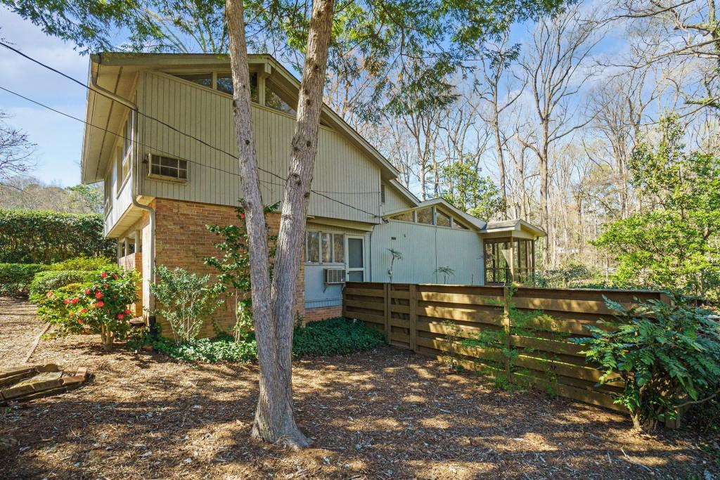 2124 Azalea Circle