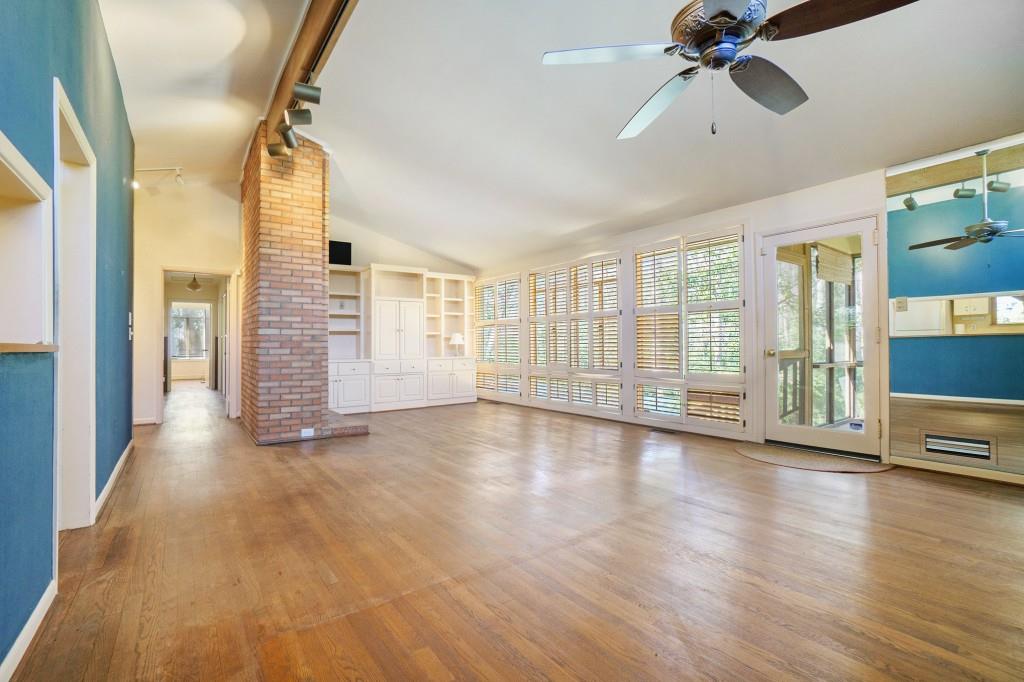 2124 Azalea Circle