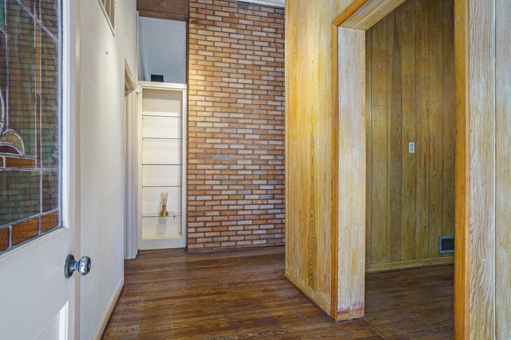 2124 Azalea Circle