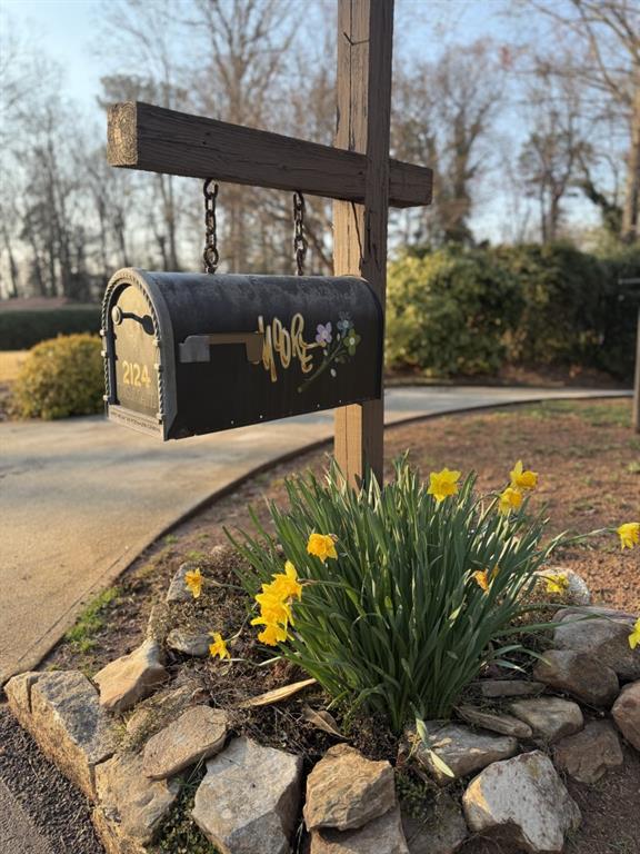 2124 Azalea Circle