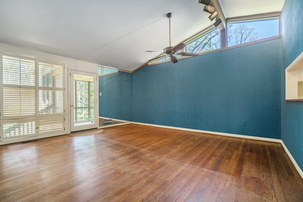 2124 Azalea Circle