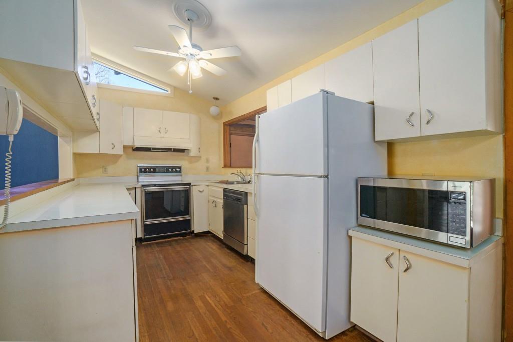 2124 Azalea Circle