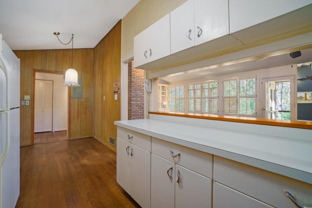 2124 Azalea Circle