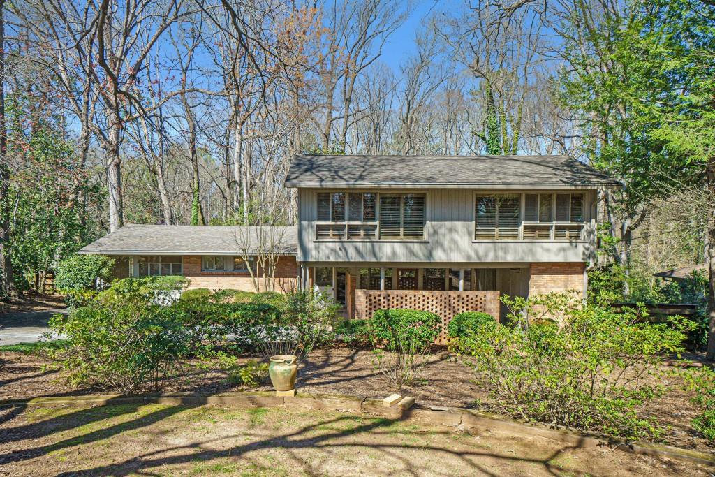 2124 Azalea Circle