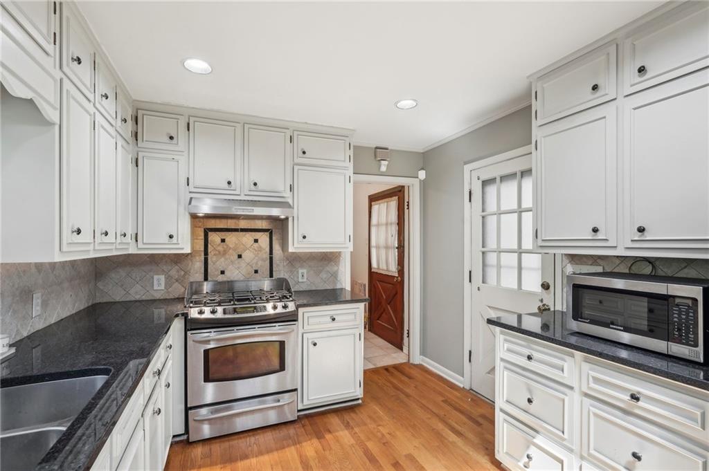1496 Country Squire Drive