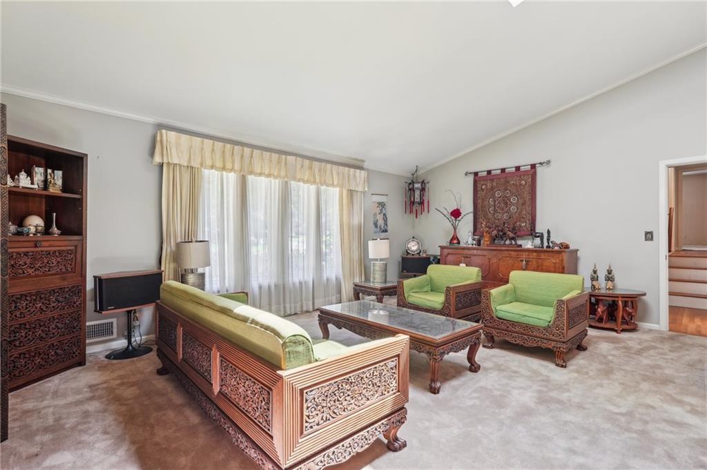 1496 Country Squire Drive