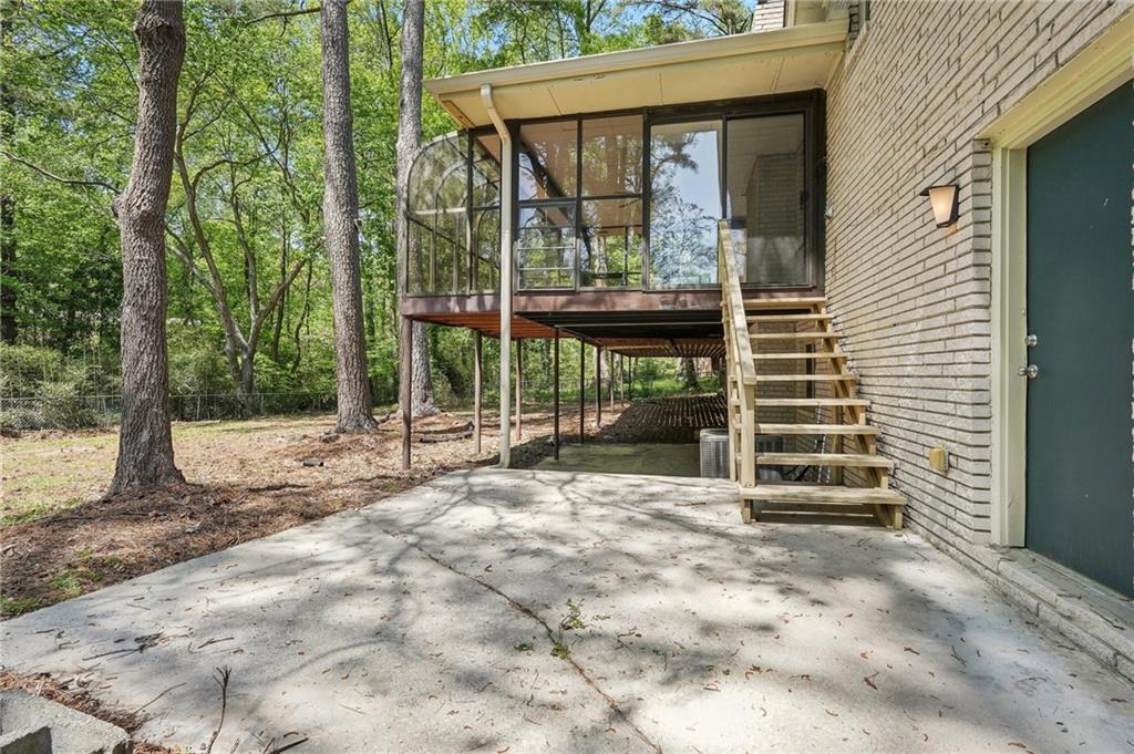1496 Country Squire Drive