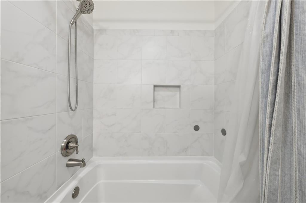 2864 White Oak Drive