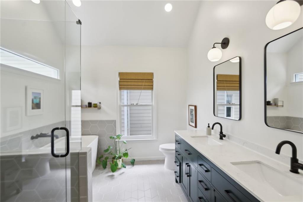 120 Candler Oaks Lane