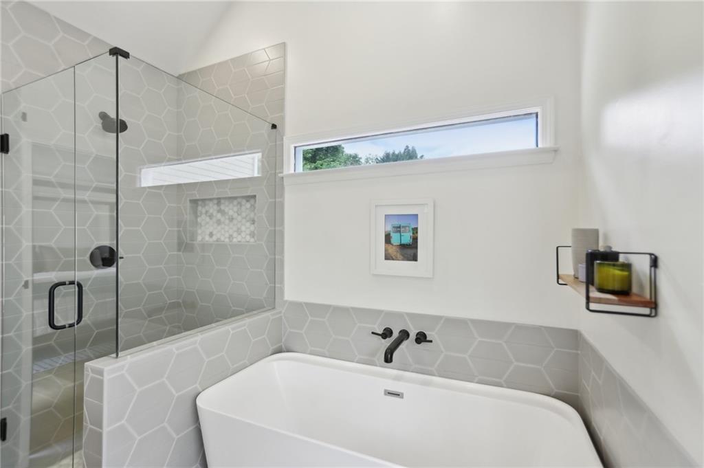 120 Candler Oaks Lane