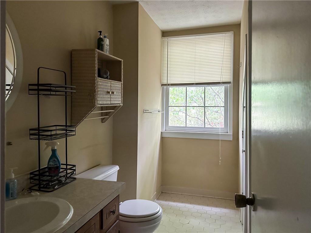 2413 Charleston Oaks Lane