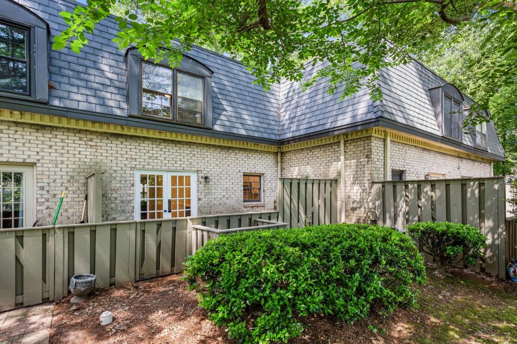 104 Verlaine Place NW