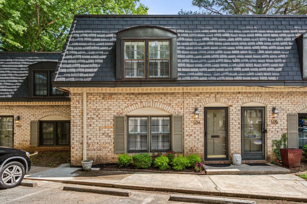 104 Verlaine Place NW