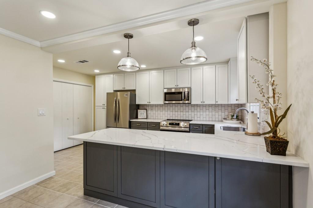 104 Verlaine Place NW