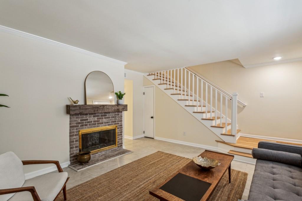 104 Verlaine Place NW
