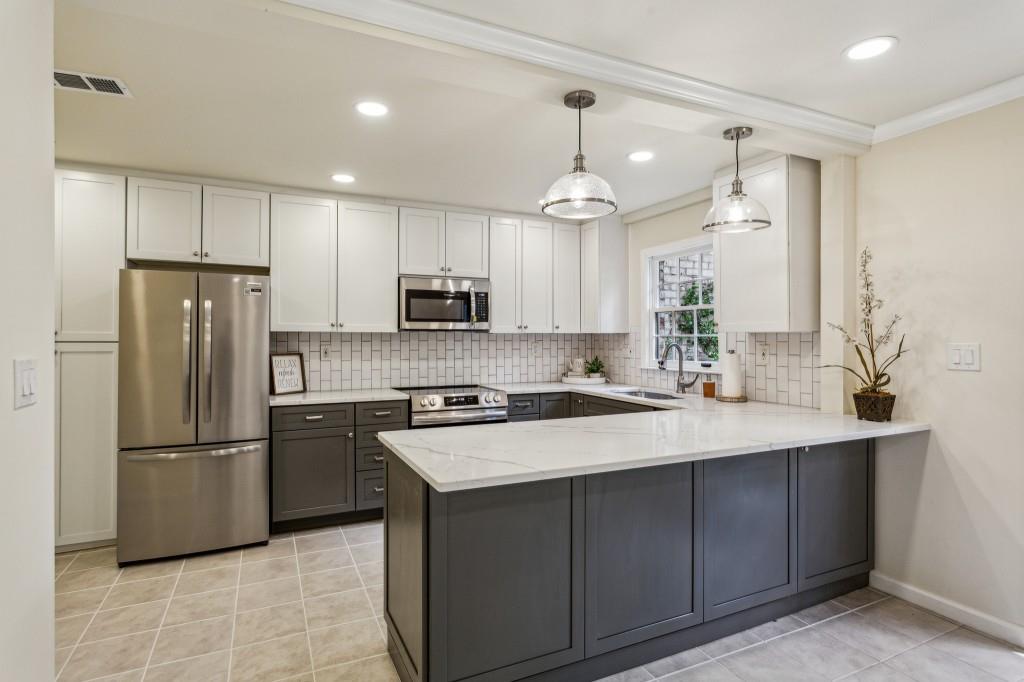 104 Verlaine Place NW