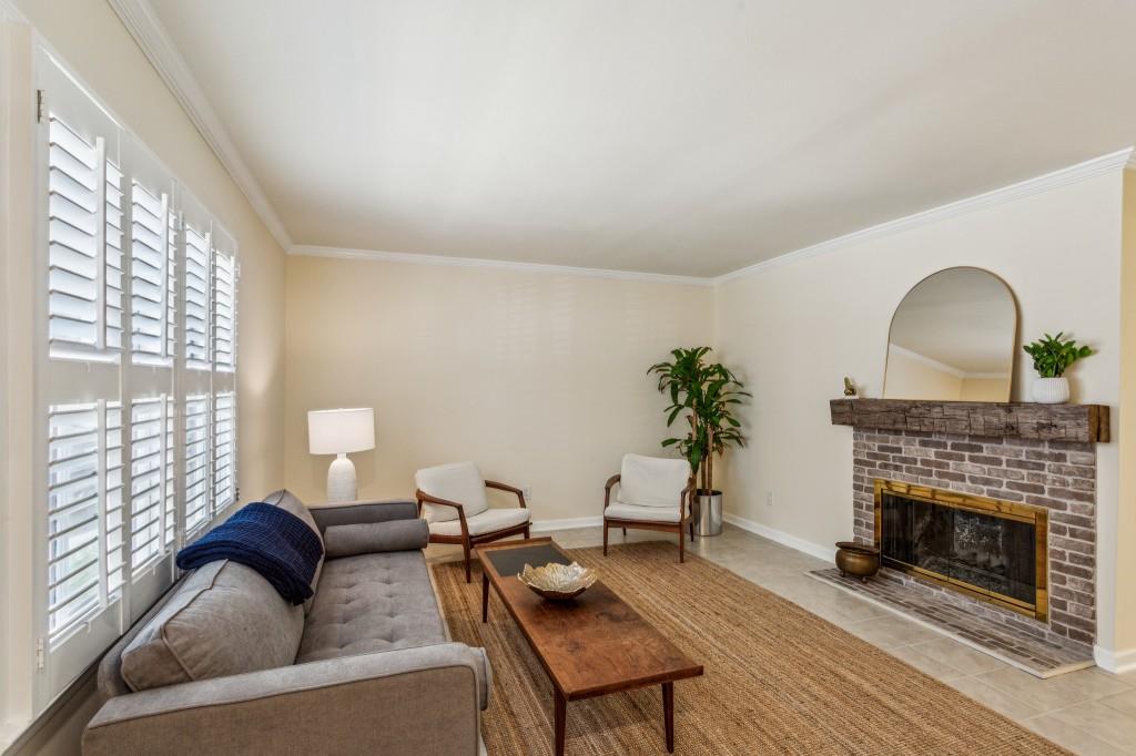 104 Verlaine Place NW