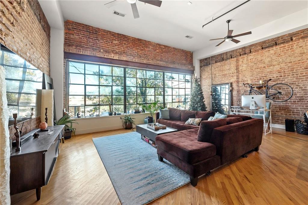 132 Walker Street SW