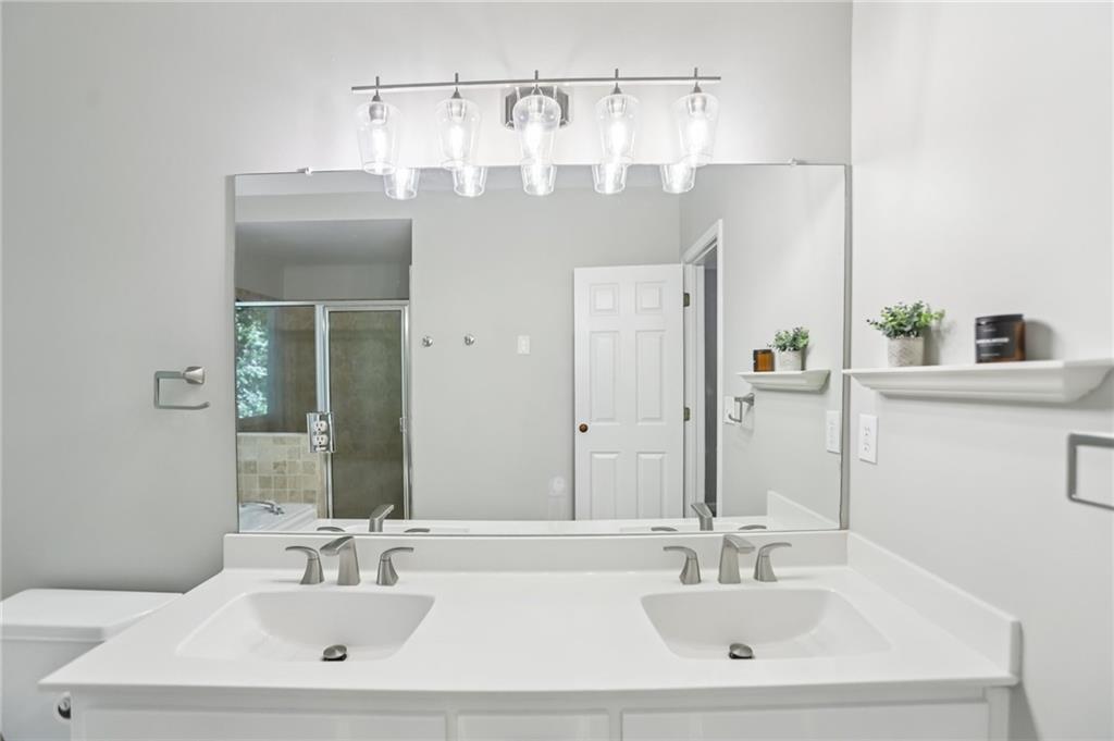 2784 White Oak Drive