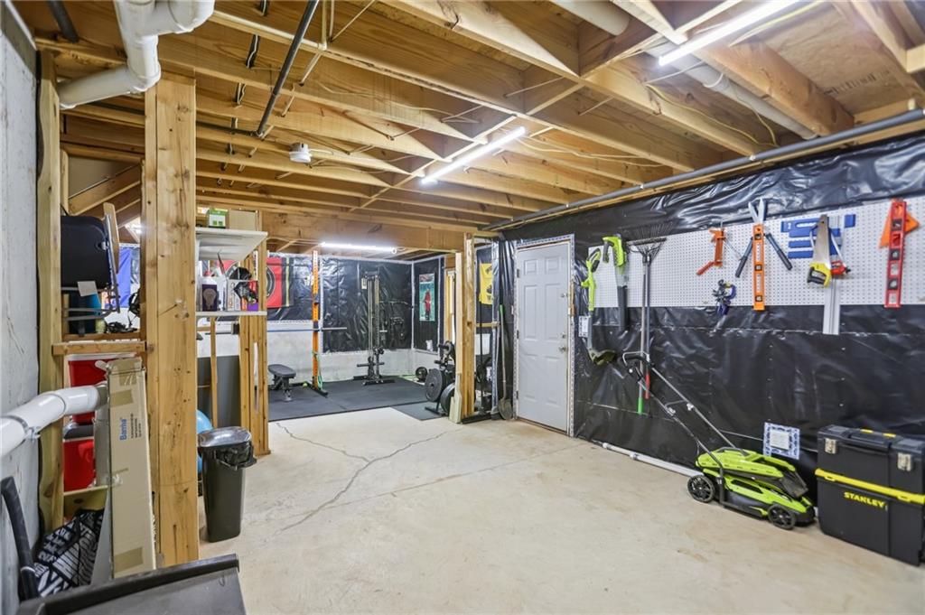 2784 White Oak Drive