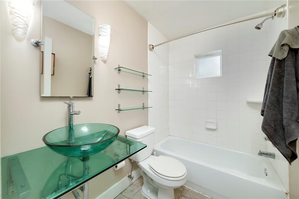 2023 Oakview Road SE Unit 216