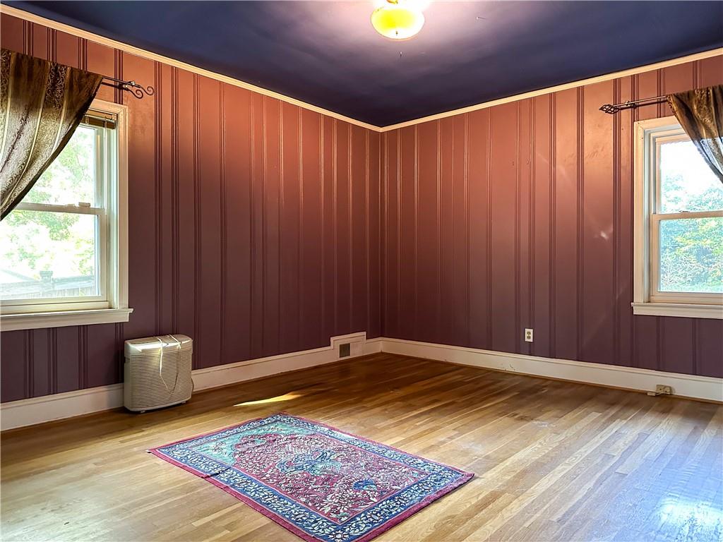 25 Lakeshore Drive