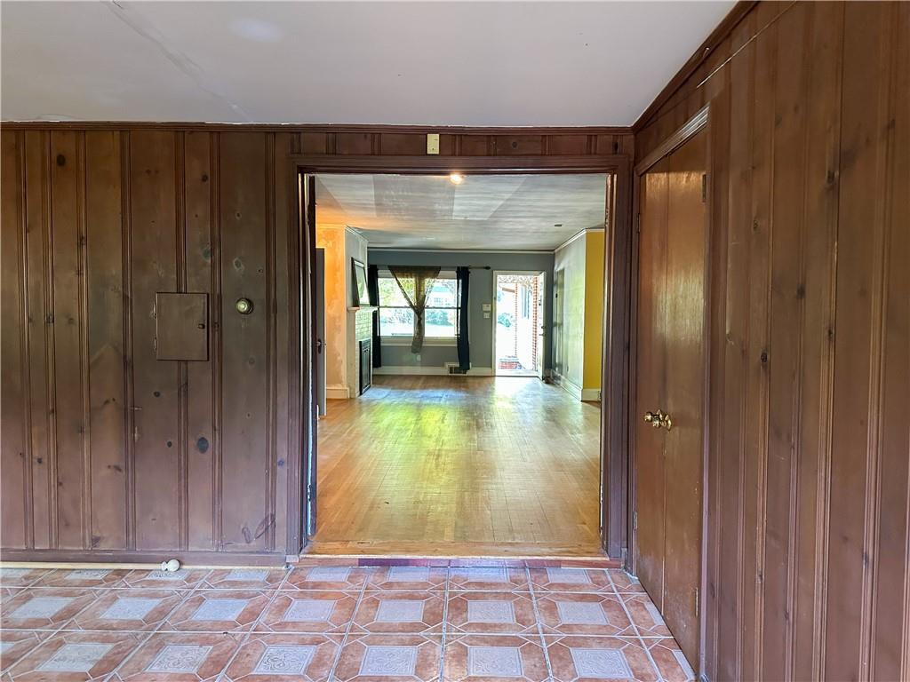 25 Lakeshore Drive
