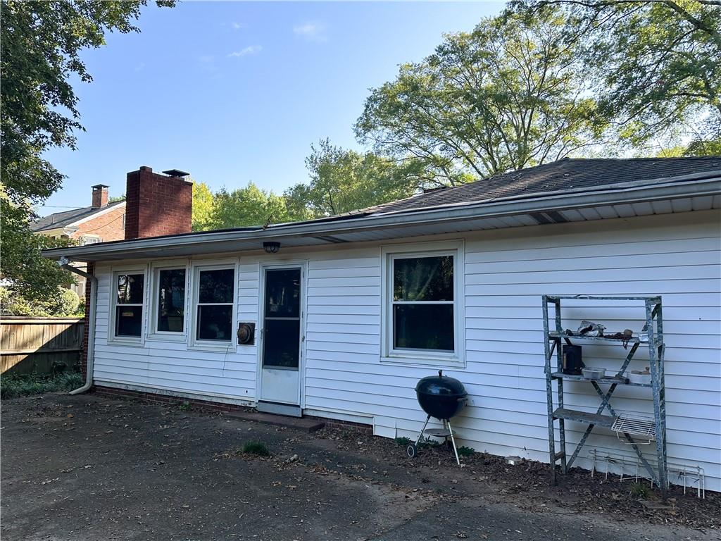 25 Lakeshore Drive
