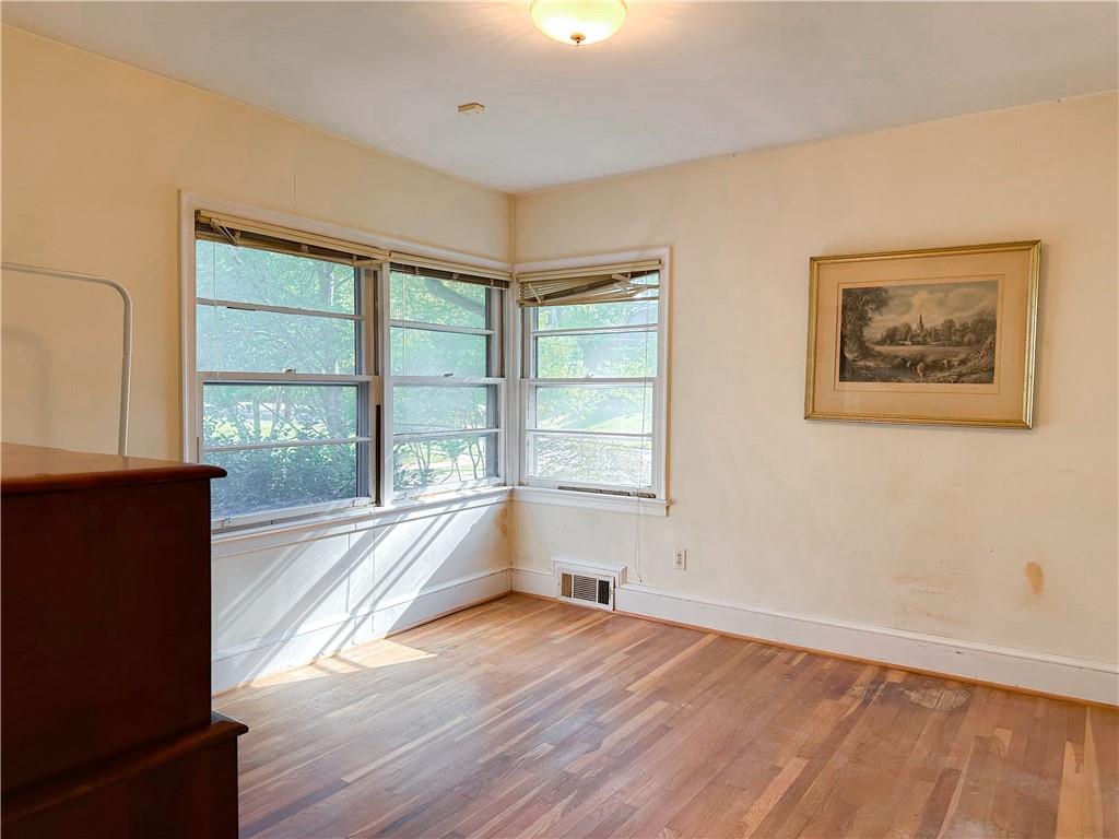 25 Lakeshore Drive
