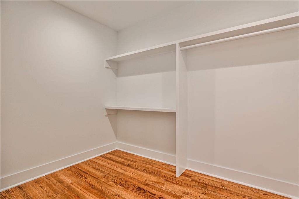 3029 CHARLBURY Place
