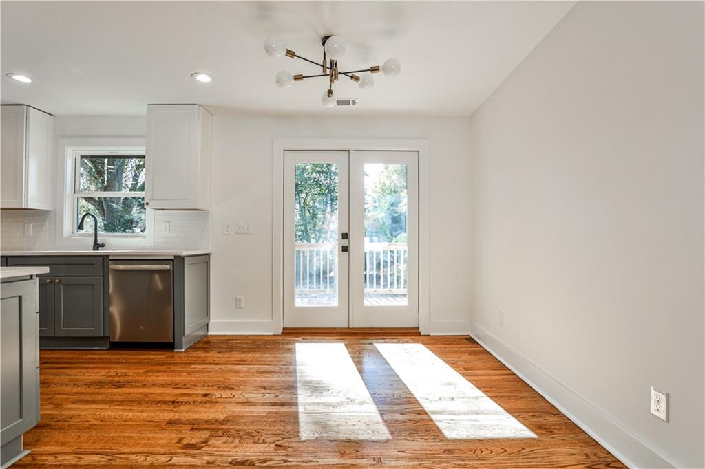 3029 CHARLBURY Place