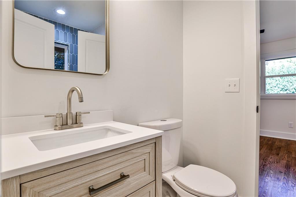 3029 CHARLBURY Place