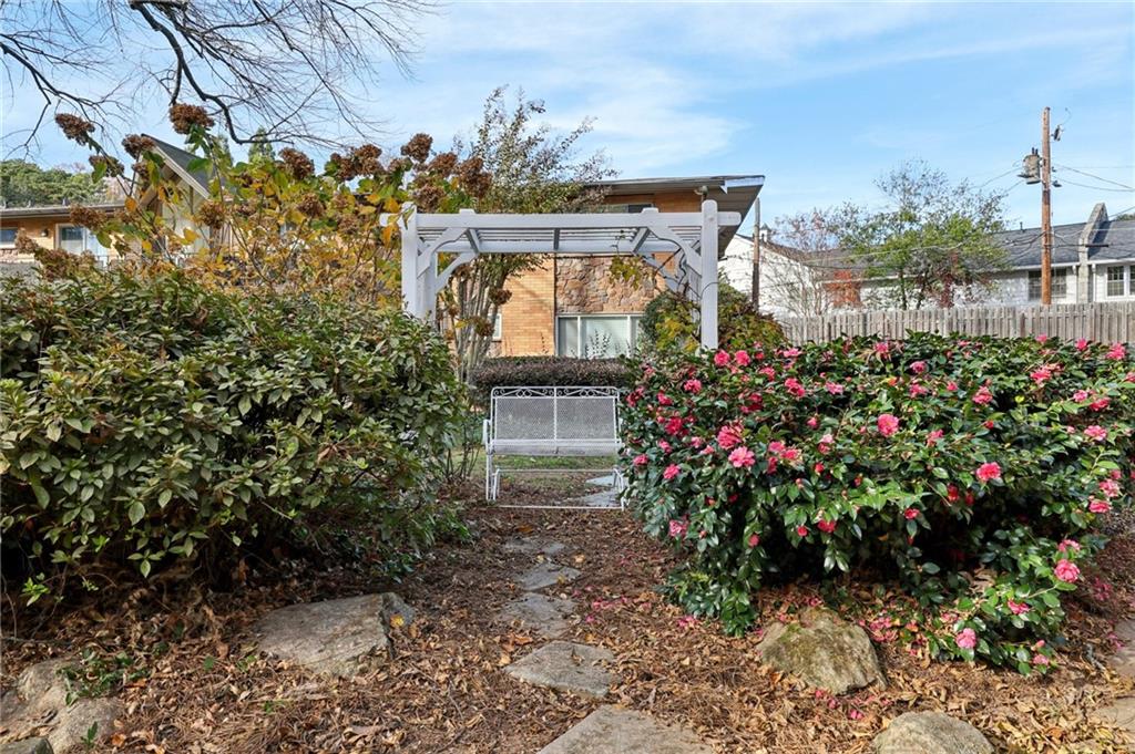 120 Biscayne Drive NW Unit A4