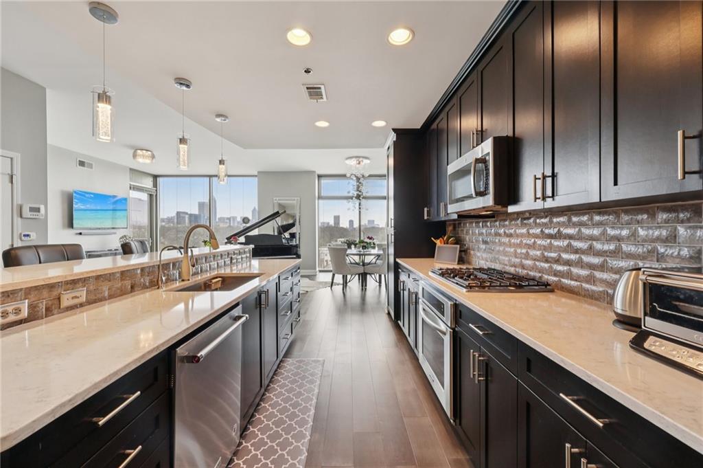 270 17th Street NW Unit 703