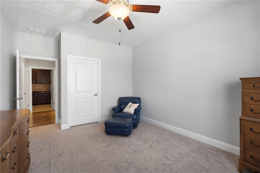 1068 Central Park Road