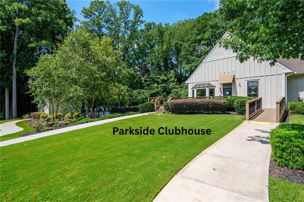 1068 Central Park Road