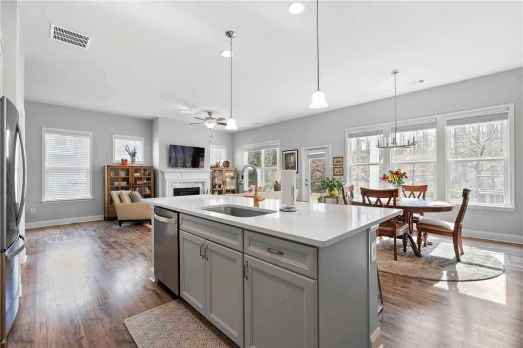 1068 Central Park Road