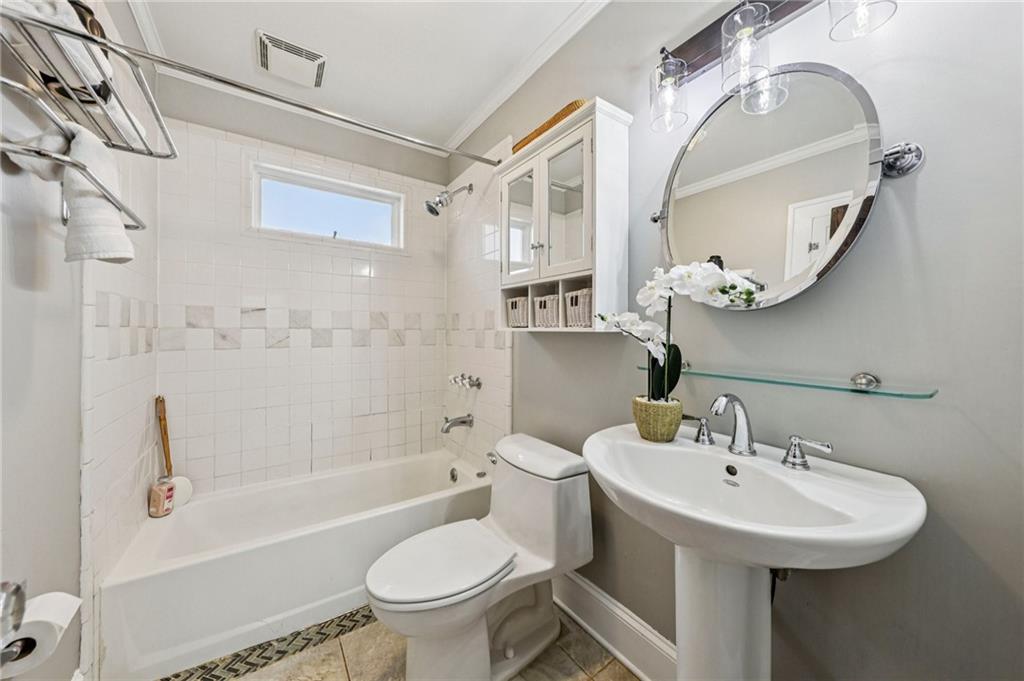 332 Kings Highway