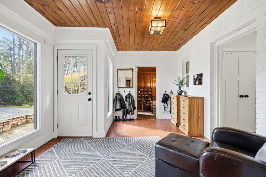 864 Stratford Road