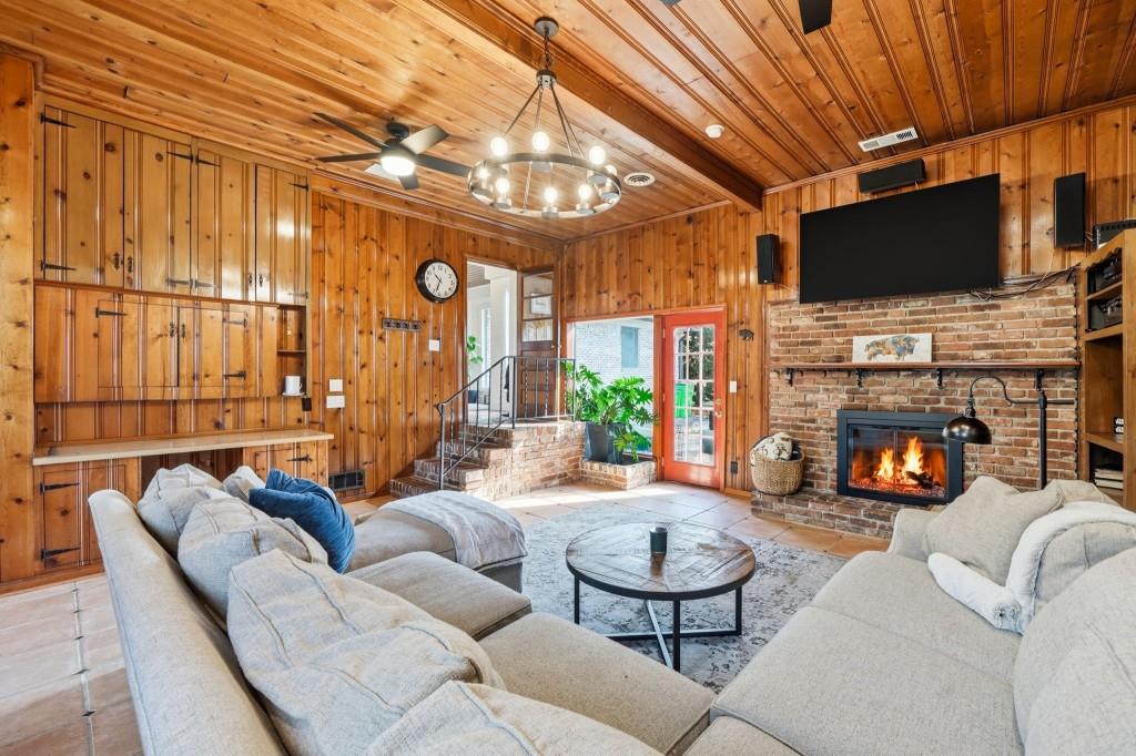 864 Stratford Road