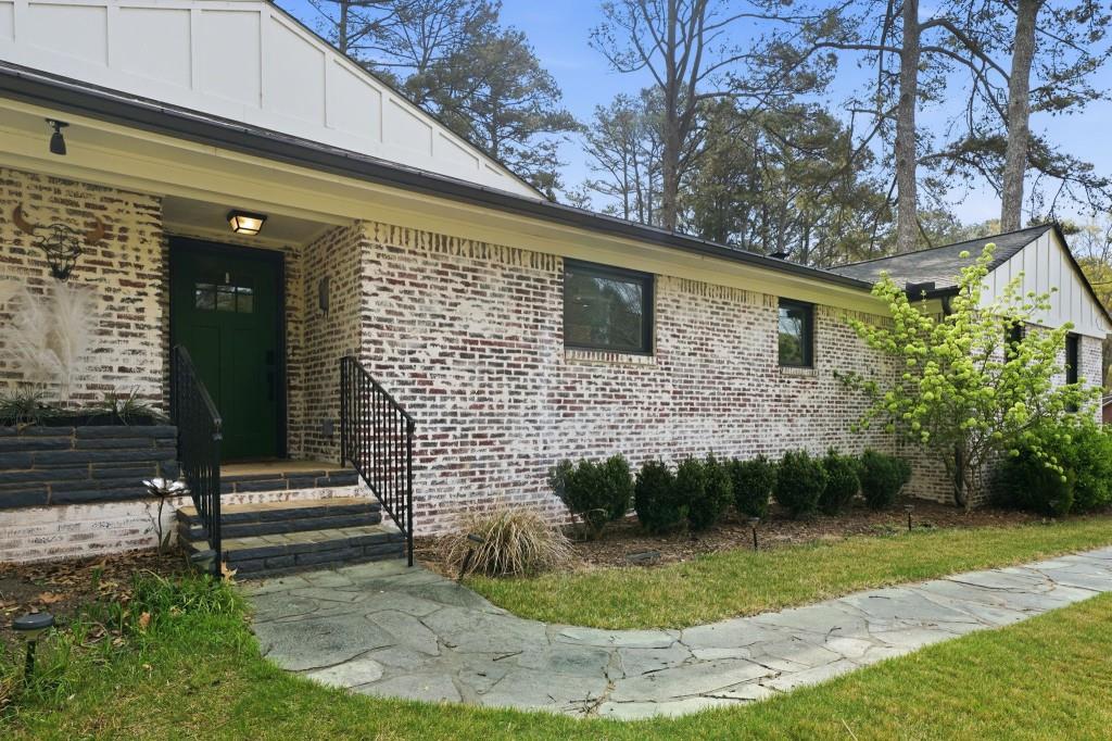 864 Stratford Road