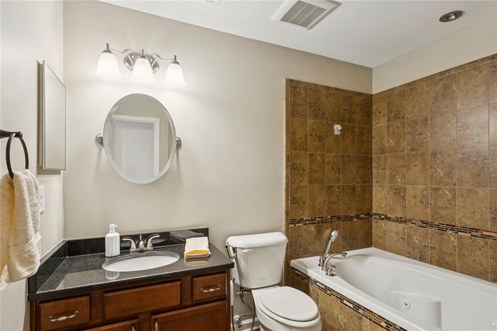 4040 Riverlook Parkway SE Unit 208