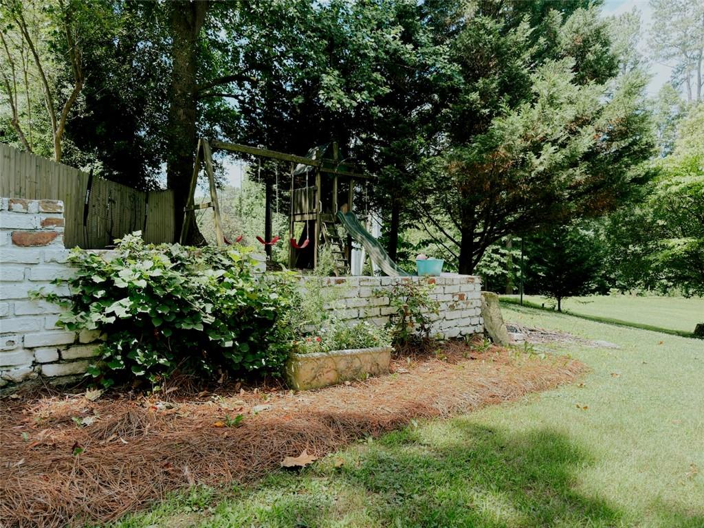 1664 Alderbrook Road NE